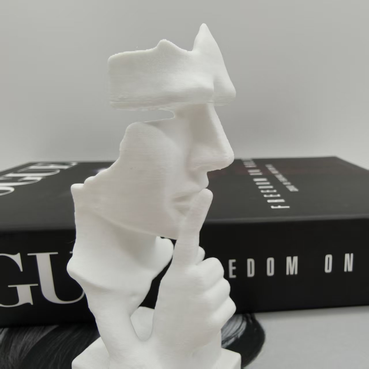 3D Printing Household Items - Статуя мыслителя, тишина — золотая абстрактная